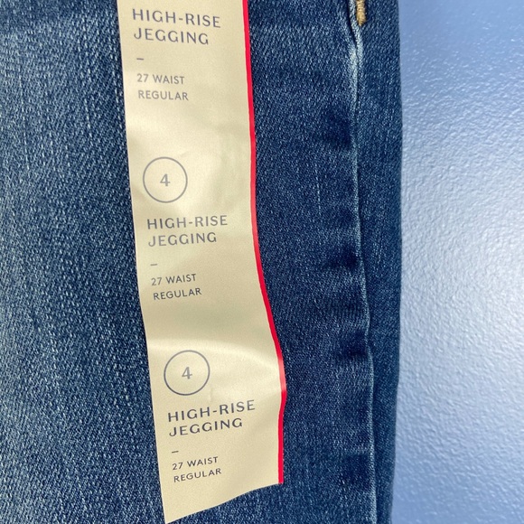 Women’s High Rise Jeggings Medium Wash Size 4/27R - Picture 4 of 5